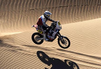 فرنسيان توجا ببطولة رالي داكار